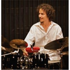 Ausnahmekünstler & Yamaha Drums Artist Dafnis Prieto bringt sein Proverb Trio nach Europa.