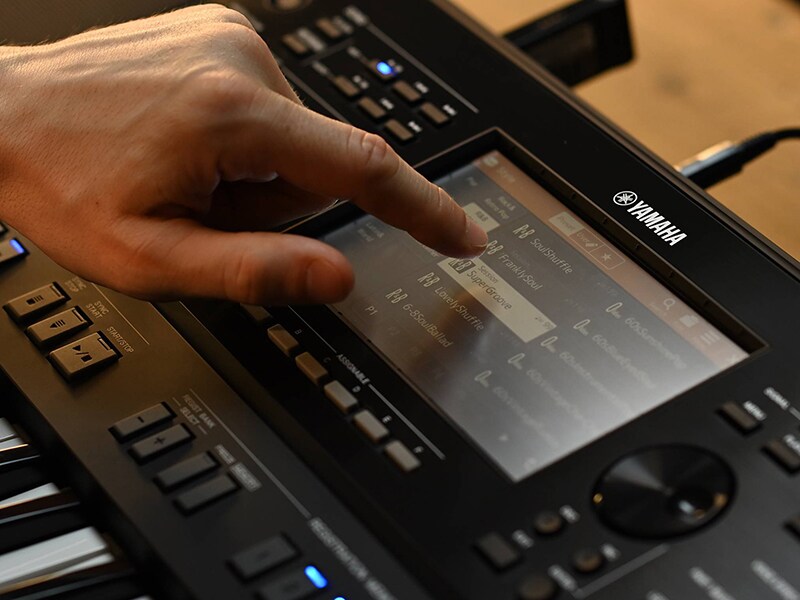 Bedienung des Touchscreens der Yamaha Arranger Workstation PSR-SX720+