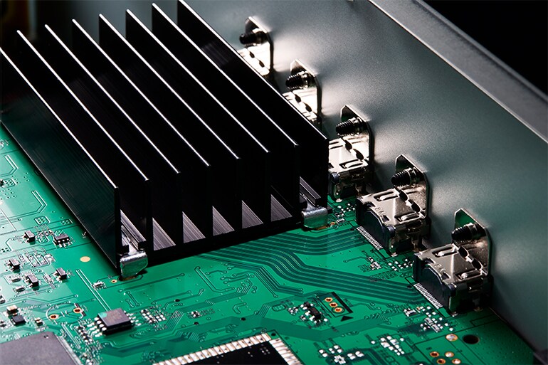 Die interne Platine des RX300A.