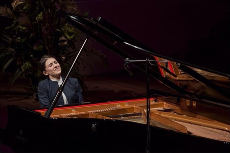 Mariam Batsashvili am CFX Konzertflügel.